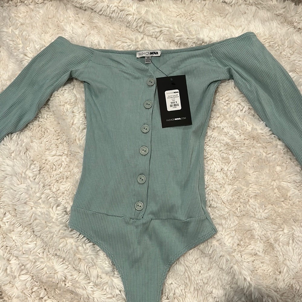Brand new Fashion Nova body suit